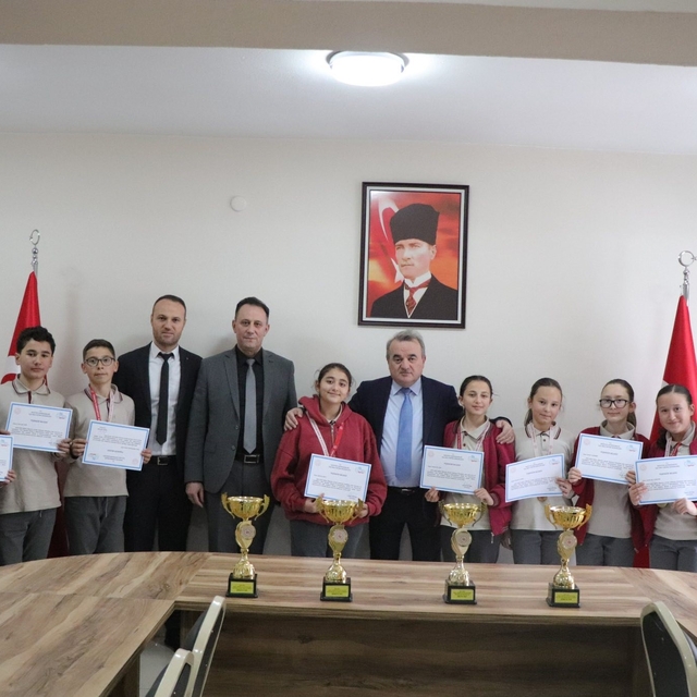 Bilecik'te oryantiring şampiyonlarına ödül