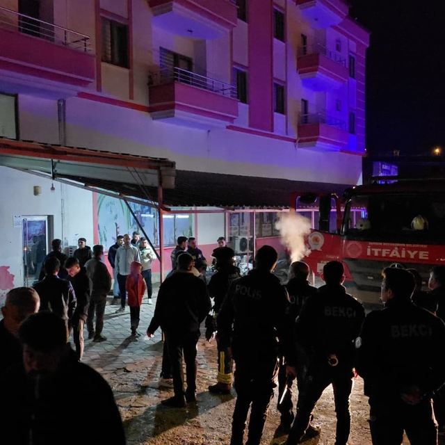 Vezirköprü'de korkutan yangın: 25 öğrenci tahliye edildi