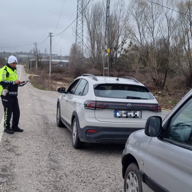 Bilecik'te trafik denetimleri aralıksız sürüyor