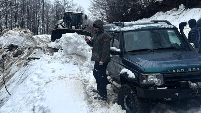 Nisan öncesi Kartepe'de kar sürprizi
Mahsur kalanların imdadına ekipler yetişti