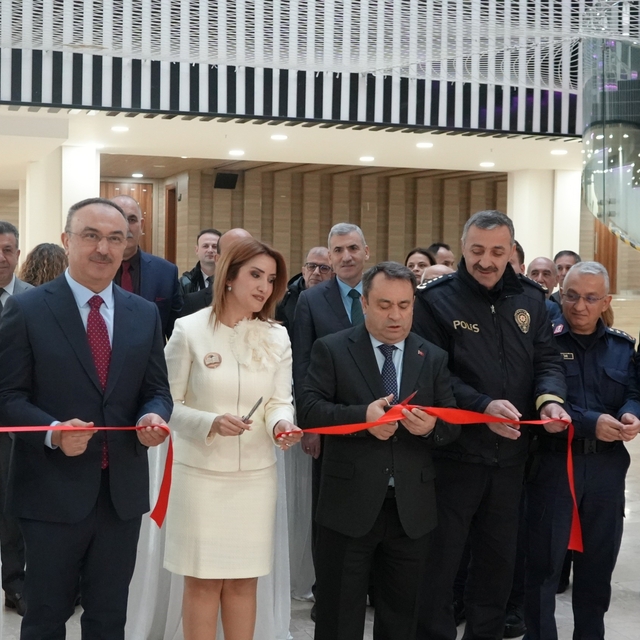 Tekirdağ'da mahkumların hazırladığı resim sergisi açıldı