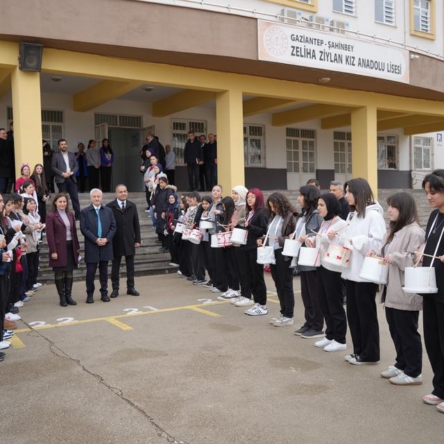 Şahinbey'de örnek etkinlik: Atıklar sanata dönüştü