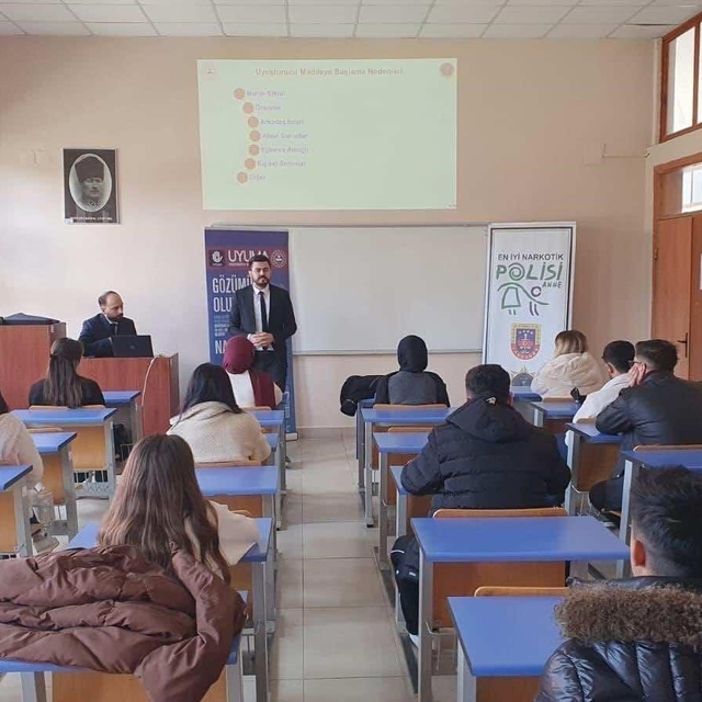 Jandarmadan madde bağımlılığı ile mücadele semineri