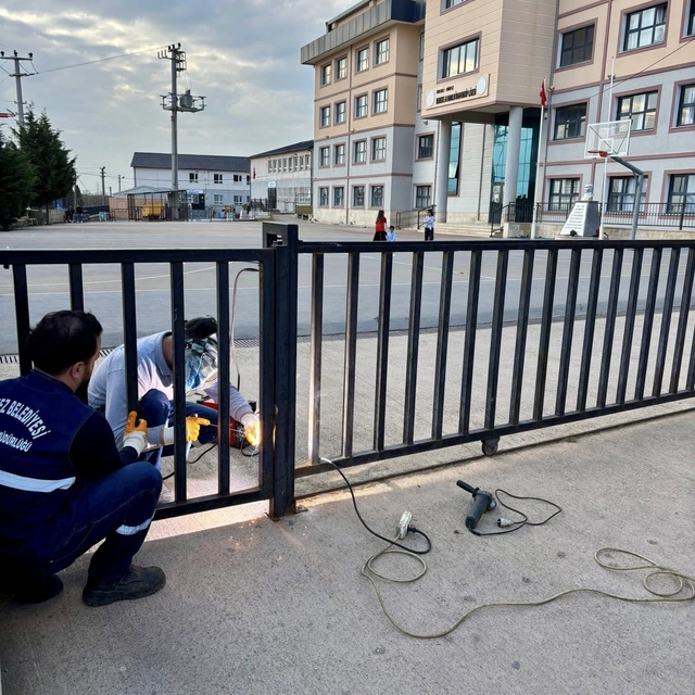 Körfez'de eğitim kurumlarına destek sürüyor