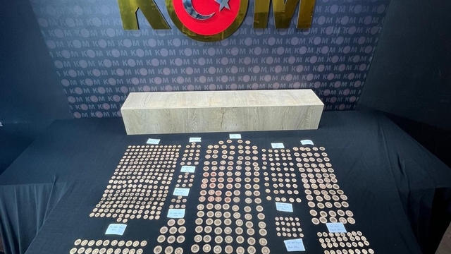 Kahramanmaraş'ta sahte altın operasyonu: 977 parça sahte altın ele geçirildi