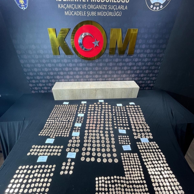 Kahramanmaraş'ta sahte altın operasyonu: 977 parça sahte altın ele geçirild...