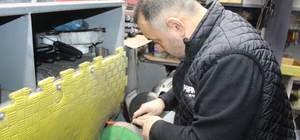 Fileto bıçakları elinde yeniden şekilleniyor