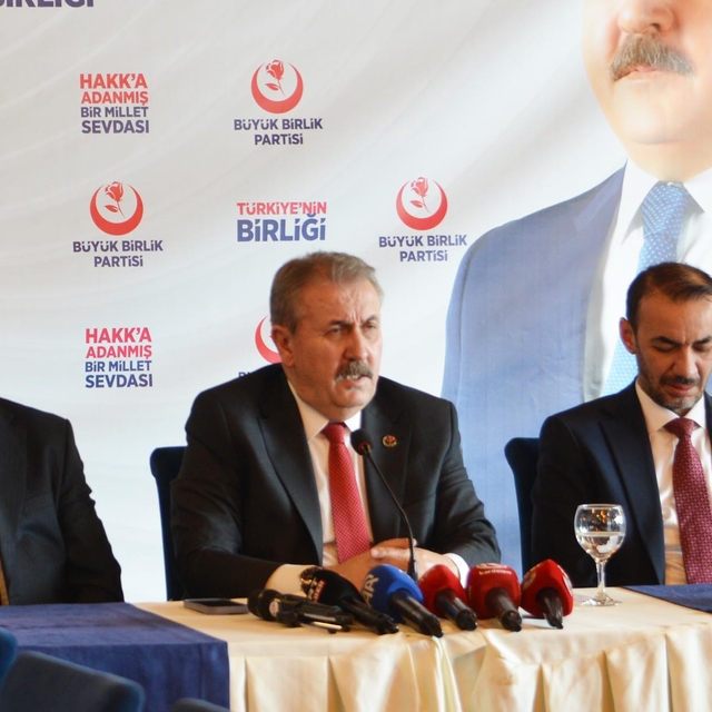 Destici: PKK tüm unsurlarıyla silah bırakmadan anayasal adım atılmamalı