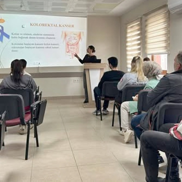 Gelibolu'da sağlık personeline "kolorektal kanser" eğitimi