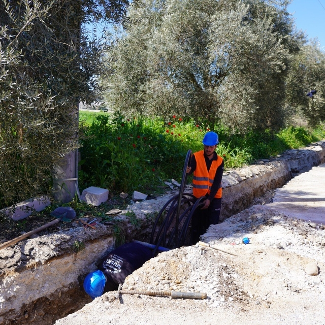 Kemikler'in içme suyu hattı yenilendi