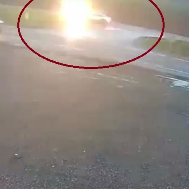 Otomobil ile hafif ticari aracın çarpıştığı kazada 4 yaralı