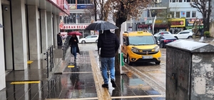 Tunceli'de sağanak hayatı olumsuz etkiledi