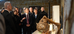 Bayburt'ta geri dönüşüm malzemeleri kadın eliyle sanata dönüştü