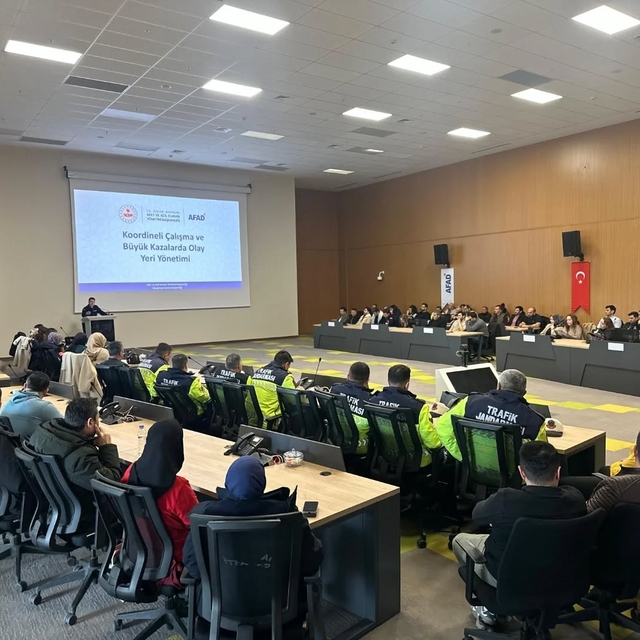 Erzincan'da acil durumlara yönelik eğitim düzenlendi