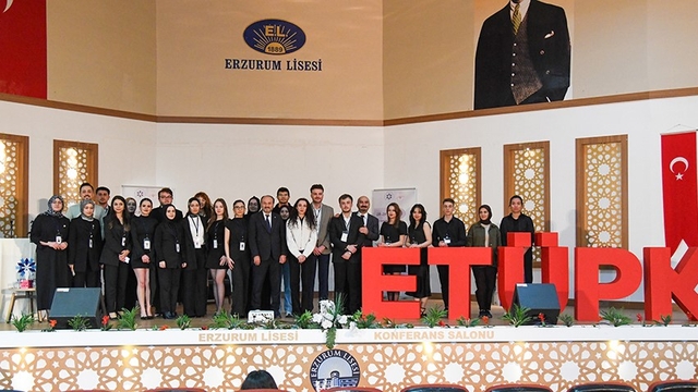 IV. ulusal ETÜ psikoloji öğrenci zirvesi "Terapi odasının kapıları aralanıyor" temasıyla gerçekleştirildi