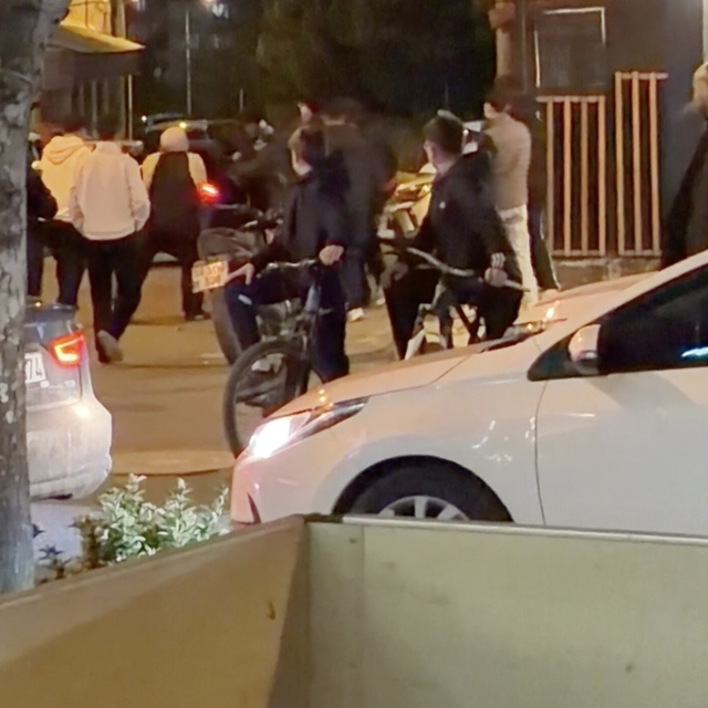 Kapaklı'da gençler arasında taşlı sopalı kavga