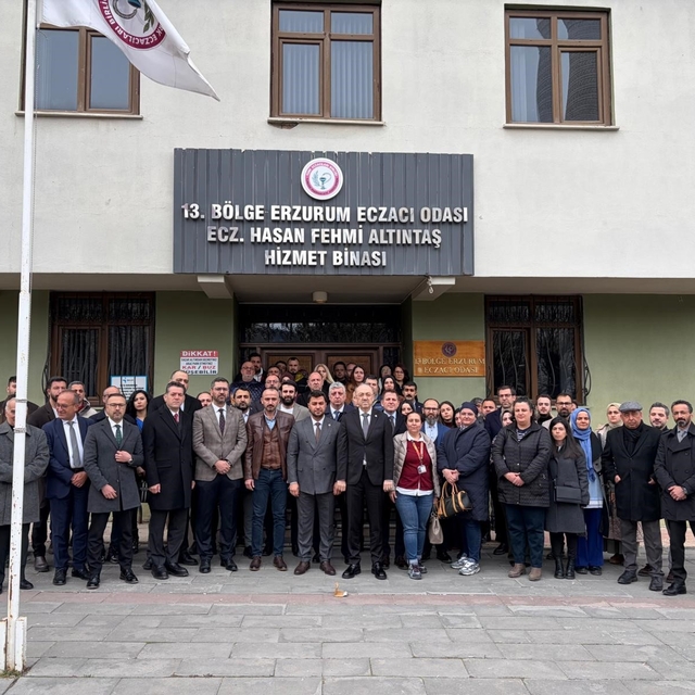 Türk Eczacıları Birliği'nden kundaklama girişimine sert tepki