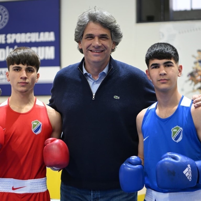 Kartepe'de düzenlenen İller Arası Yıldızlar Ferdi Boks Turnuvası sona erdi