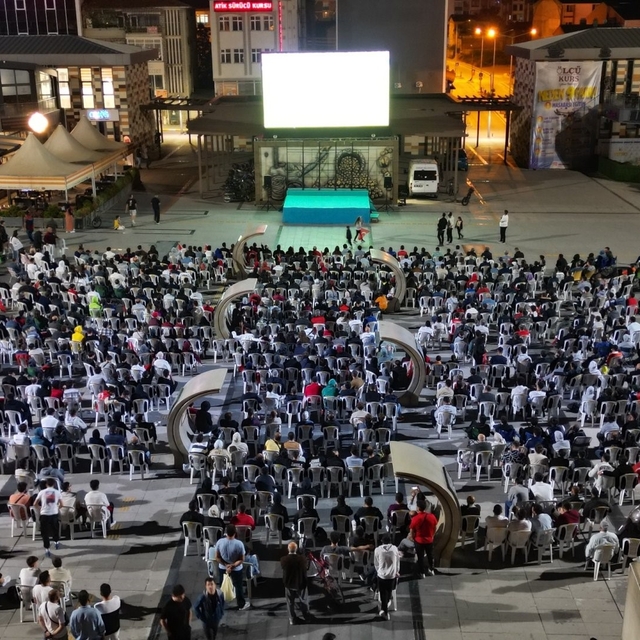 Milli maç heyecanı Çorum'da dev ekranda yaşanacak