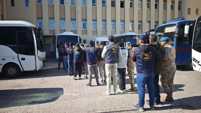 Diyarbakır'da çeşitli suçlardan aranan 162 şüpheli yakalandı