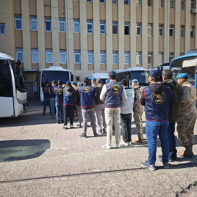 Diyarbakır'da haklarında kesinleşmiş hapis cezası bulunan 162 kişi yakaland...