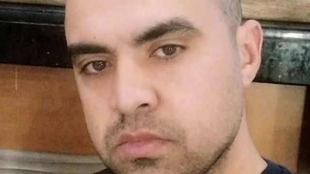 Kamyonetle çarpışan motosikletin sürücüsü öldü; kaza kamerada