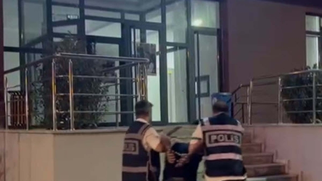 İzmir'de 80 bin 685 sentetik hap ele geçirildi