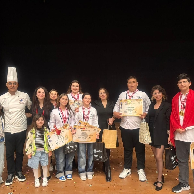 Marmarisli öğrenciler uluslararası gastronomi yarışmasında madalyaları topl...