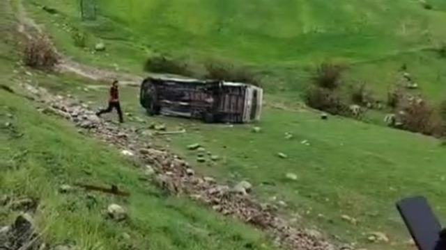 Şırnak'ta öğrenci servisi şarampole devrildi: 5 yaralı