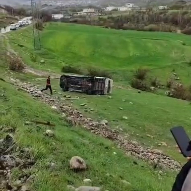 Şırnak'ta öğrenci servisi şarampole devrildi: 5 yaralı