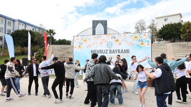 ALKÜ'de nevruz kutlandı