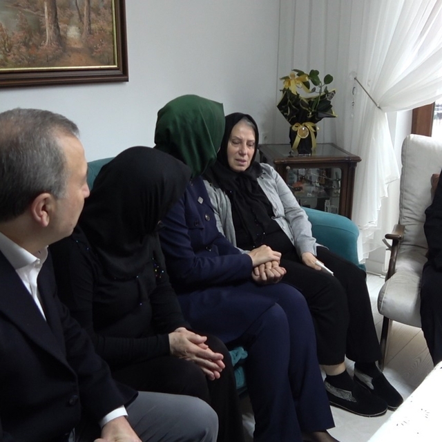 AK Parti Genel Başkan Yardımcısı Kaya'dan Katar'da düşen helikopterde şehit...