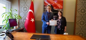 İHA muhabiri hem işini yaptı hem de en çok kitap okuyarak ödüllendirildi