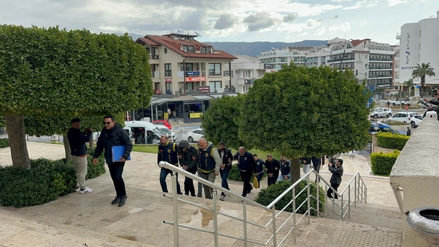 Marmaris'te kart dolandırıcıları tutuklandı