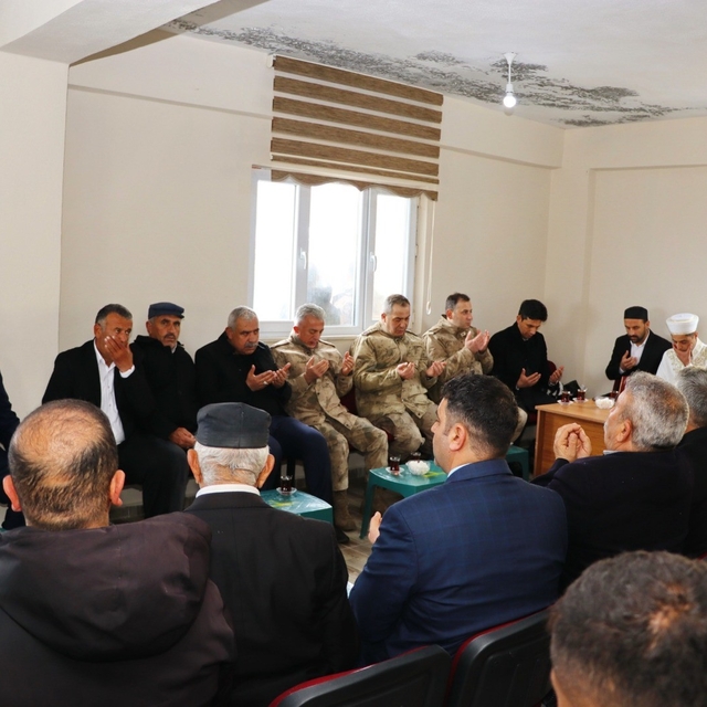 Siirt'te şehitler dualarla anıldı