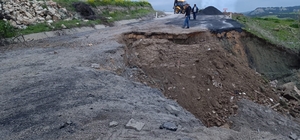 Manisa'da çöken Kula-Selendi karayolu ulaşıma kapatıldı