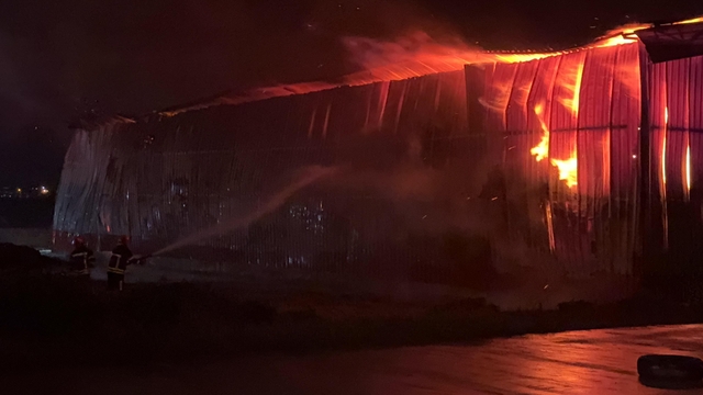 Osmaniye'de karton fabrikasında yangın