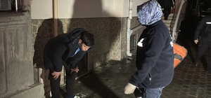 Aksaray'da apartmanda yangın paniği: 6 kişi dumandan etkilendi