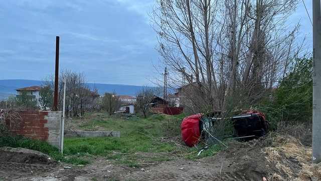 Tokat'ta alkollü sürücü emanet aldığı araçla takla attı: İki kardeş yaralandı