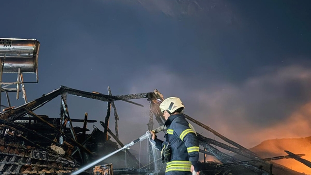 Milas'ta çatı yangını