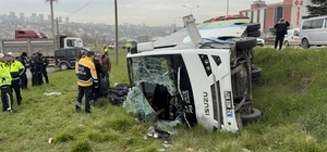 İstanbul’dan yarışmadan dönen öğrencileri taşıyan midibüs şarampole devrildi: 9’u öğrenci 15 yaralı