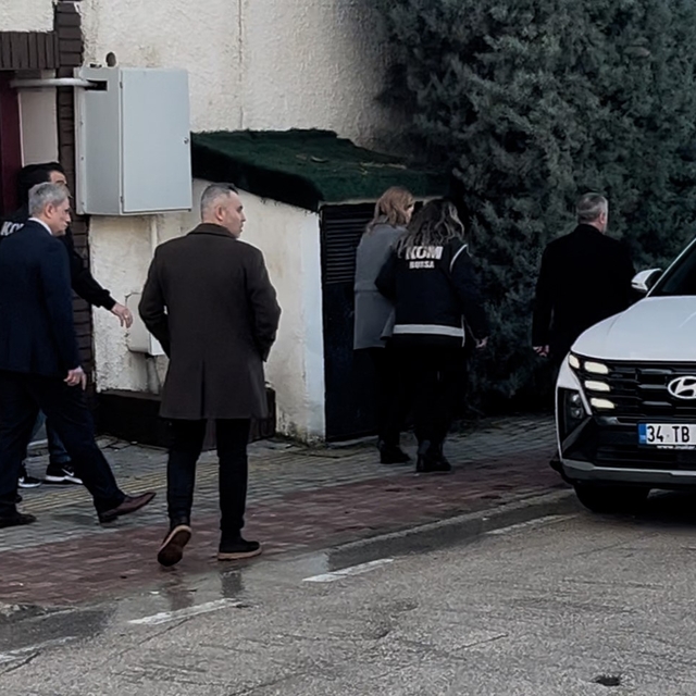 Bursa Büyükşehir Belediye Başkanı Bozbey gözaltına alındı