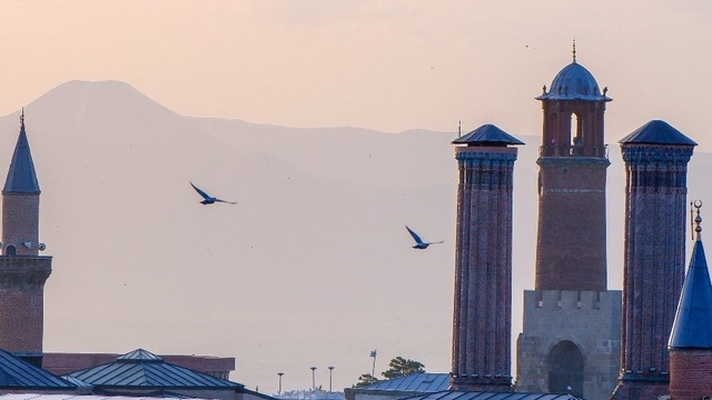 Tarihi "Erzurum Marşı"nın yeniden seslendirilmesine rekor beğeni geldi