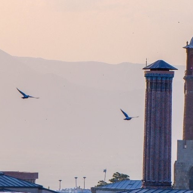 Tarihi "Erzurum Marşı"nın yeniden seslendirilmesine rekor beğeni geldi