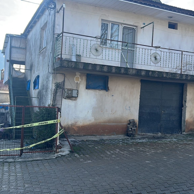 Manisa'da dehşet gecesi: Boşanma aşamasındaki eşini ve ailesini katletti