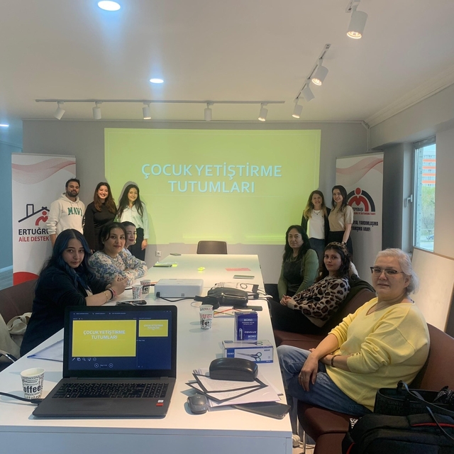 Eskişehirli annelere "Çocuk Yetiştirme Tutumları" eğitimi
ADEM kursiyerleri...