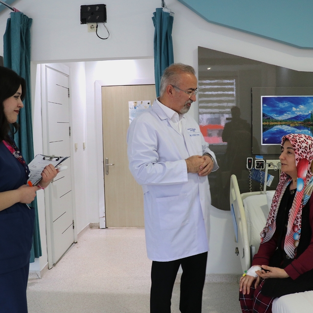 Farklı illerden Van'a gelen 4 kadın "glomus tümörü" ameliyatıyla iyileşti