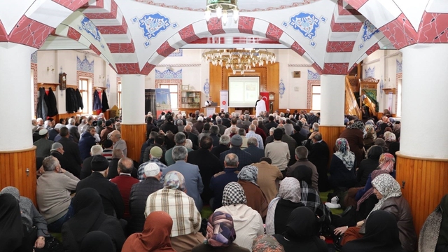 Sivas'tan 610 kişi hacca gidecek
Sivas Müftüsü Hasan Limon, 2026 yılında Sivas'tan 610 kişinin kutsal topraklara gideceğini söyledi