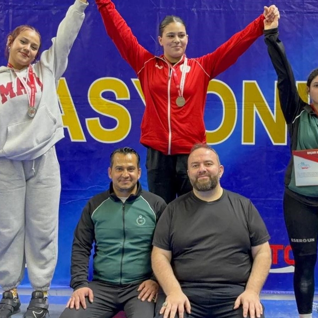 Bilecikli halter sporcusu Türkiye 2'ncisi oldu