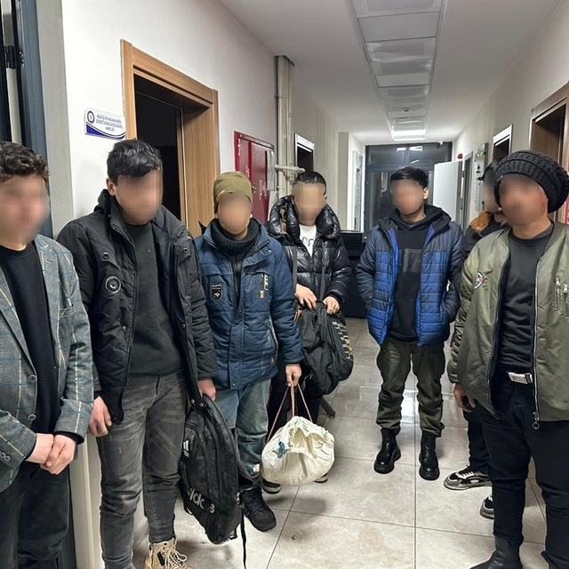 Artvin'de düzensiz göçmen operasyonu